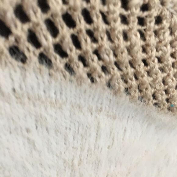 Gorgeous white fur knit sweater! Multi knit pattern - Picture 5 of 7